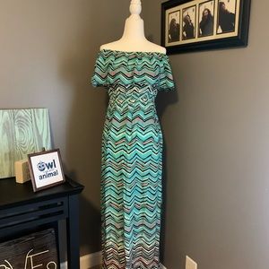 Necessary Objects Off the Shoulder Geometric PrintMaxi Dress Size Small
